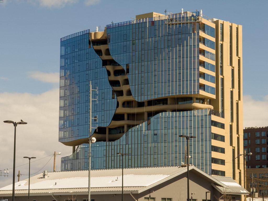 រឿងរ៉ាវជោគជ័យក្នុងការកសាងអាជីវកម្ម